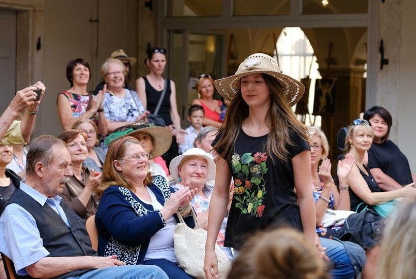 20170629215540-f0f7745c-me