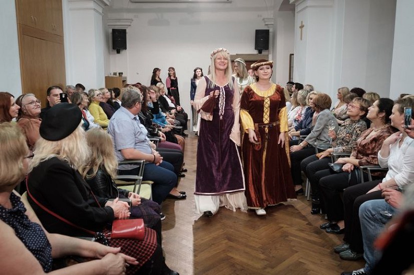 20191107214920-38c21dc5-me