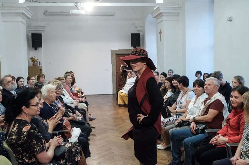 20181104180615-9bbf4a39-me