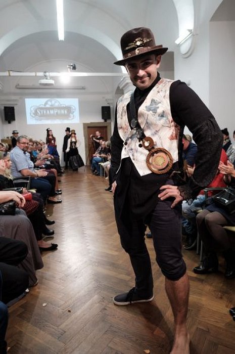 20191107221758-e201f603-me