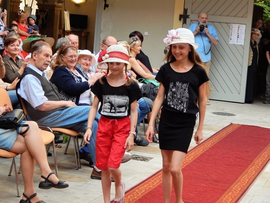 20170629215658-76900186-me