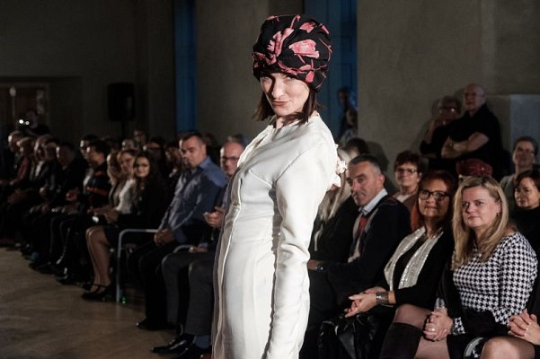 20181104193559-fd1b3654-me