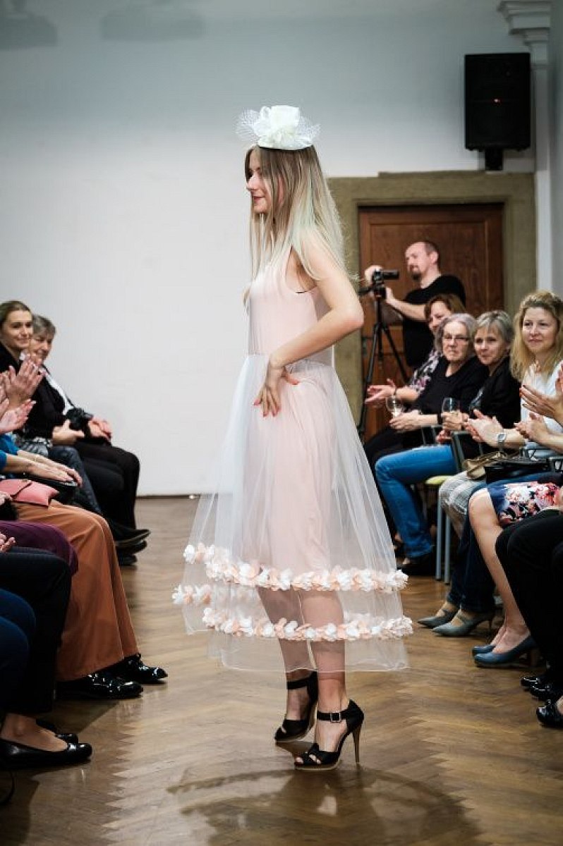 20191107210639-34f75960-la