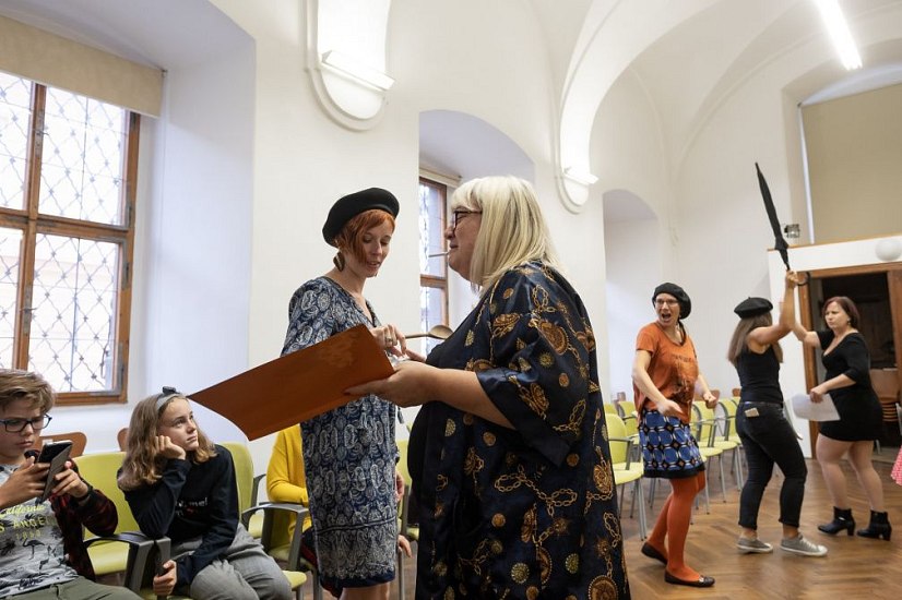 20191107203220-dc1e66b2-la