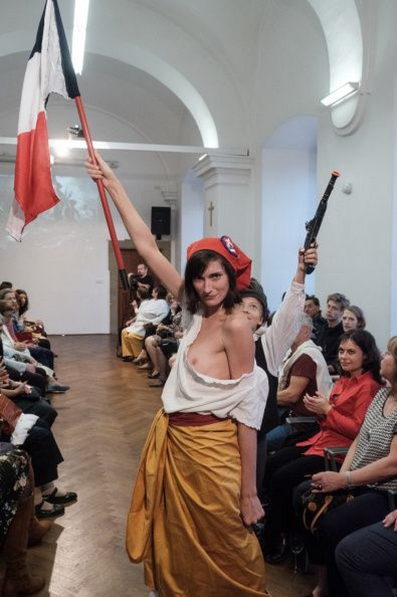 20181104181719-d5210aac-me