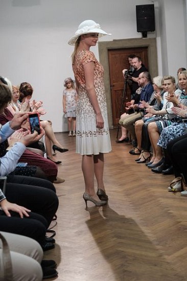 20181104163027-6c14c824-me