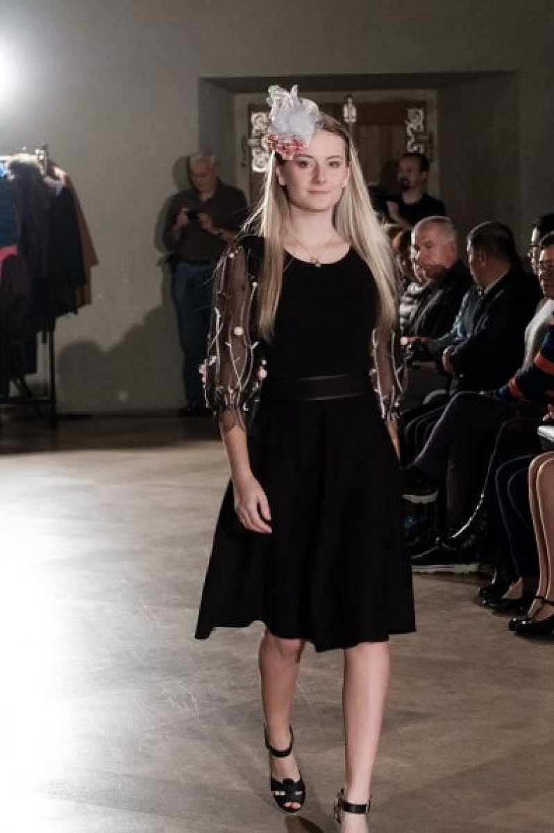 20181104200929-8fe9c148-me