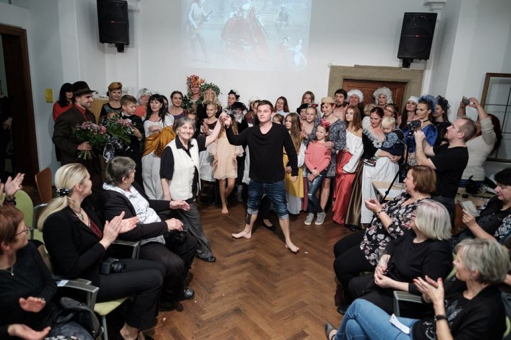 20191107224330-42ed5f53-me