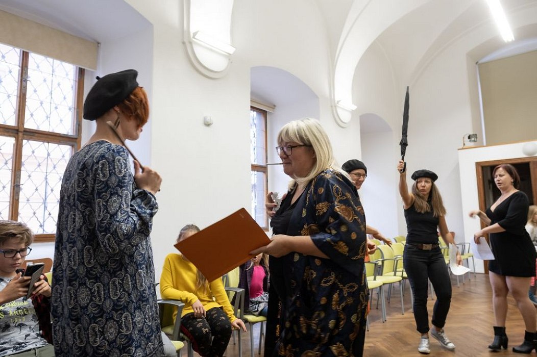 20191107203216-1cf24500-la