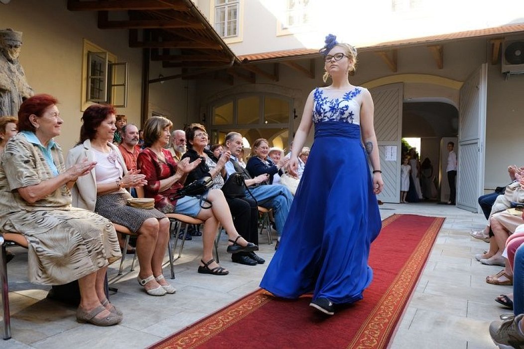 20170629231559-8bde6a4a-me