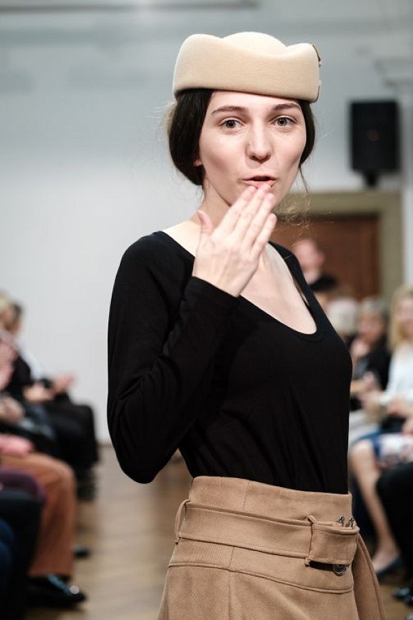 20191107212530-a9d9830b-la