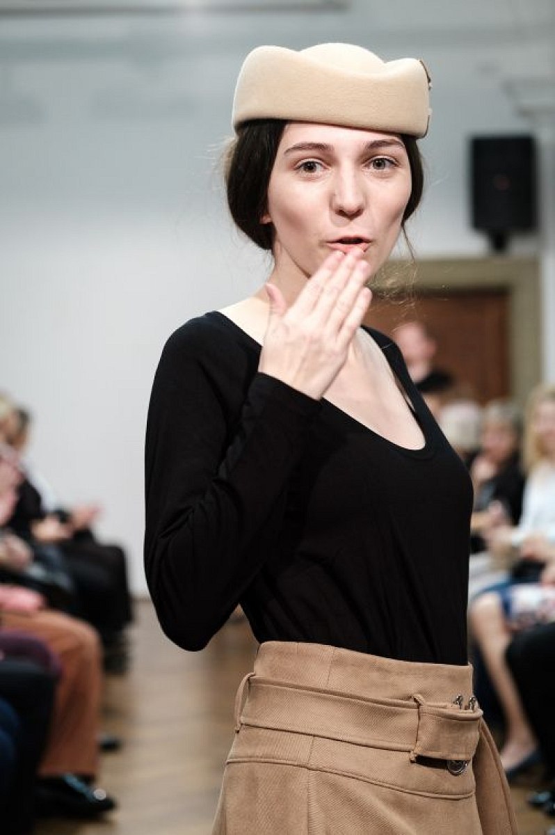 20191107212530-a9d9830b-la