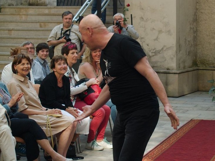 20170629215718-950053b8-me