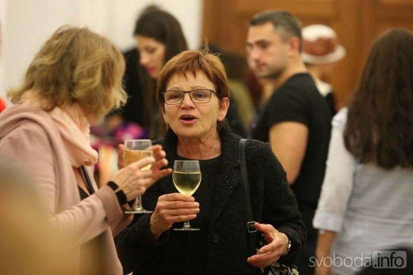 20191107225954-69723e1f-me