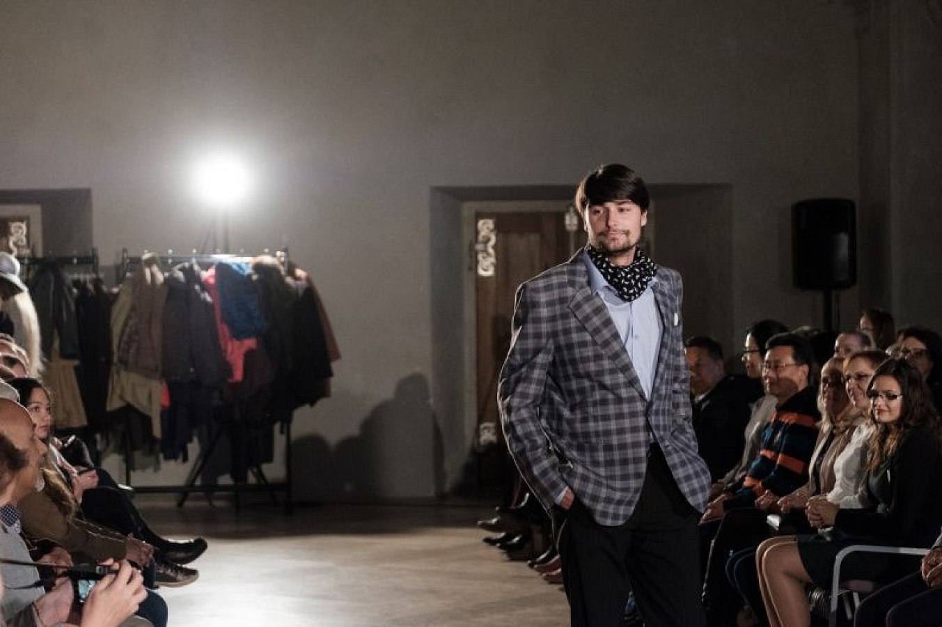 20181104193712-641c3815-me