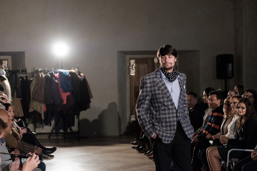 20181104193712-641c3815-me