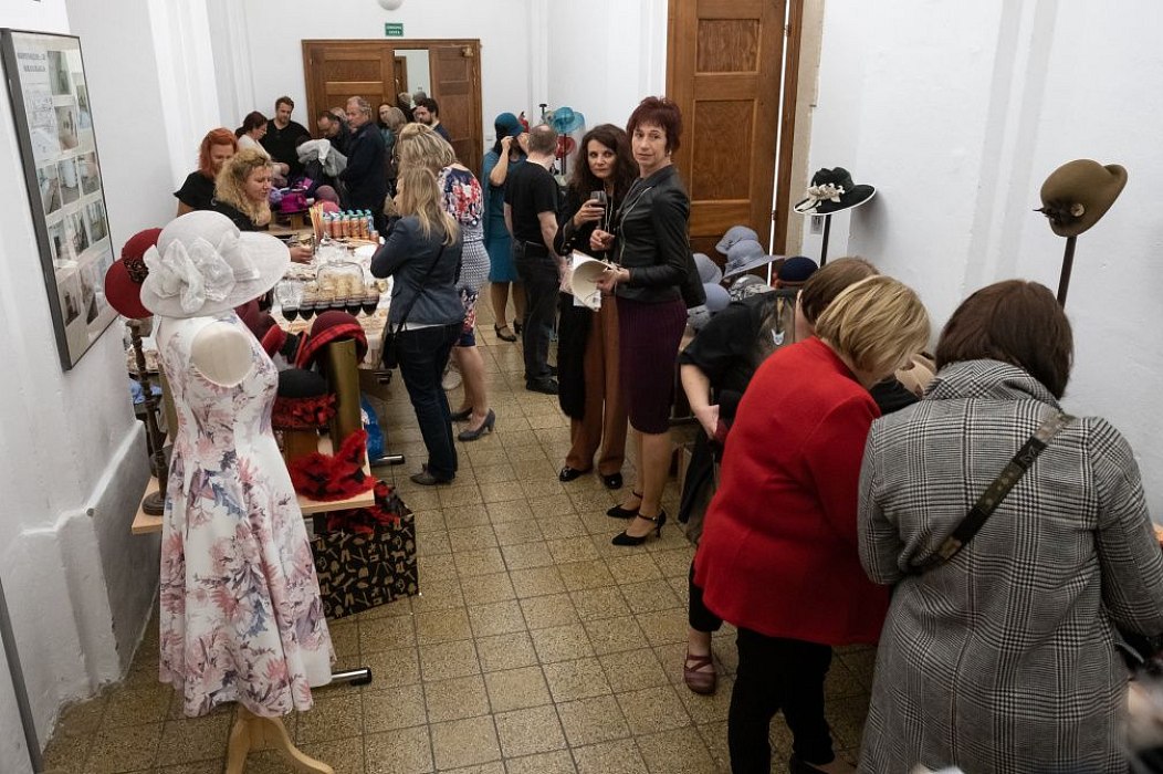 20191107204913-2c3e6ed6-la