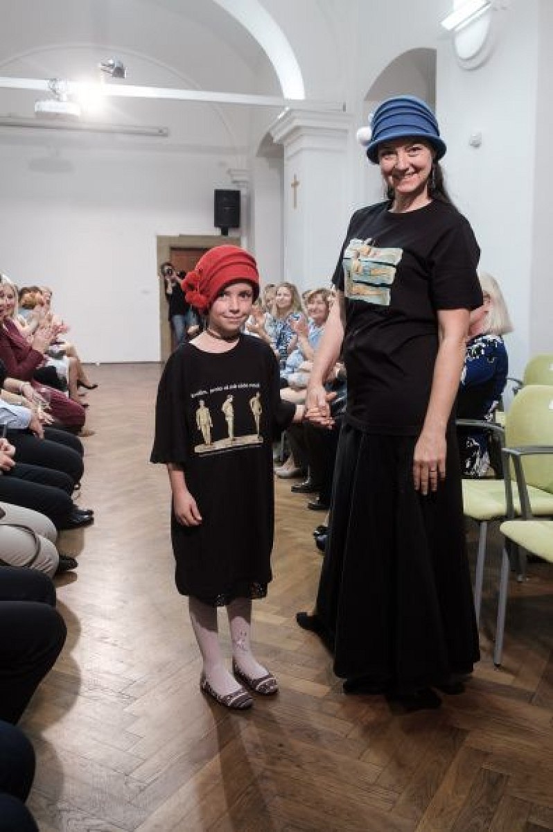 20181104162750-dc6174a2-me