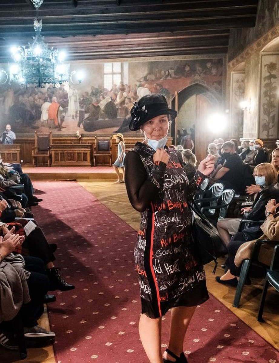 20201007132207-27219121-la