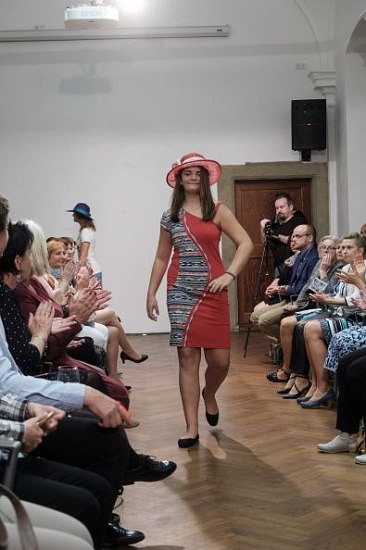 20181104162841-cb9037a2-me