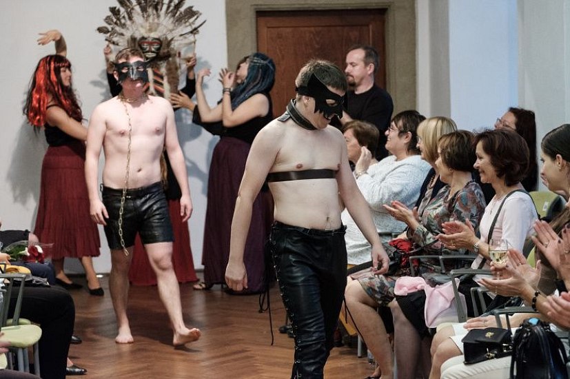 20181104182951-6331fba6-me