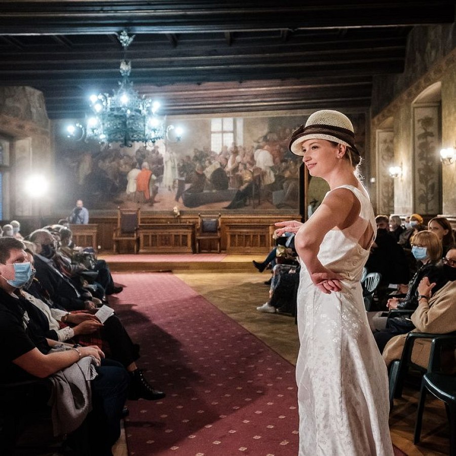 20201007010056-a85c5f64-la