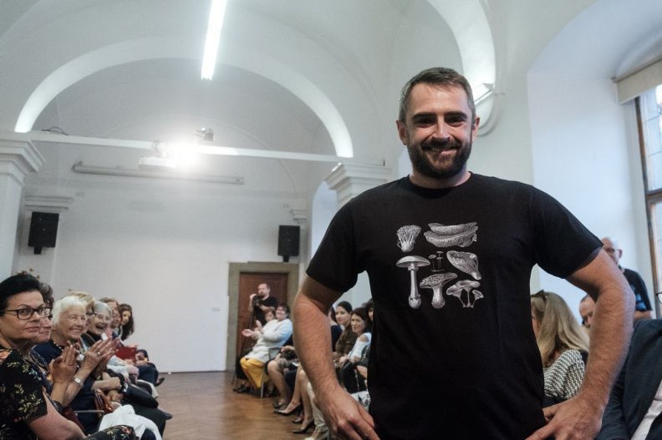 20181104174401-d4a9a15c-me