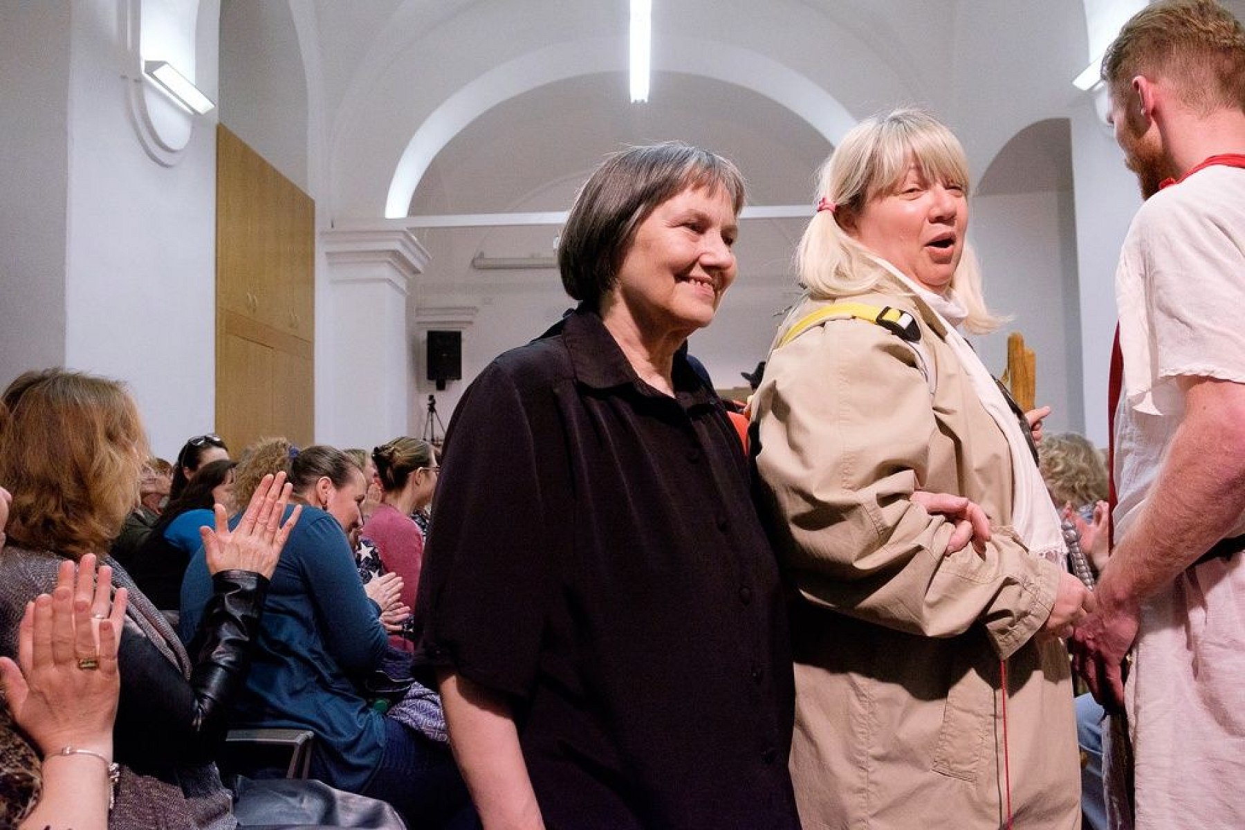 20170401175623-ab919cf8-la