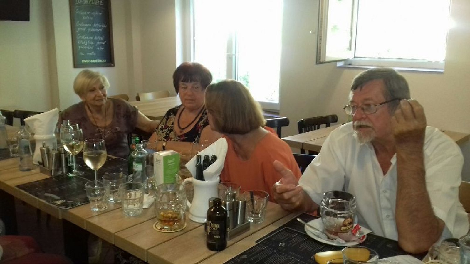 20180528230623-6b2c631e-la