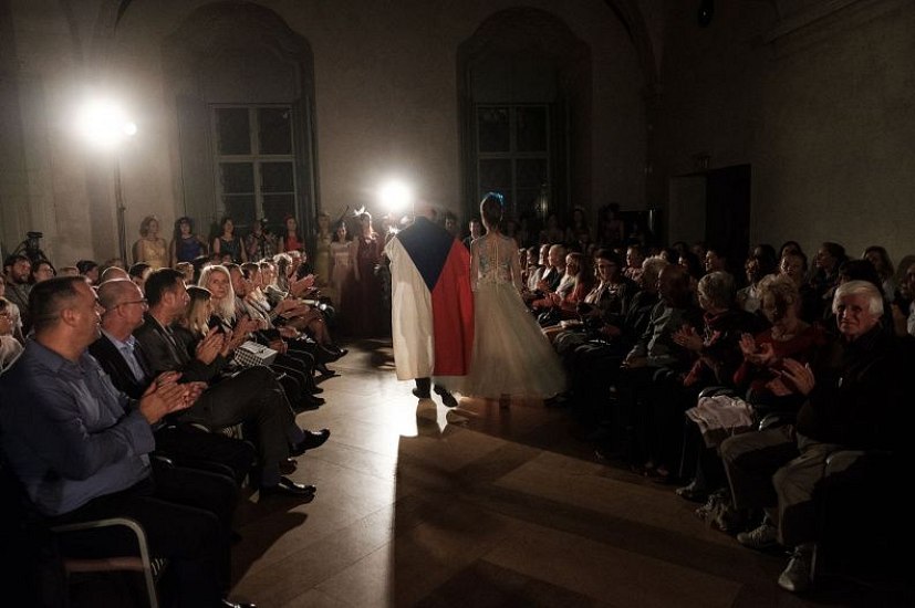 20181114192501-476a2743-me