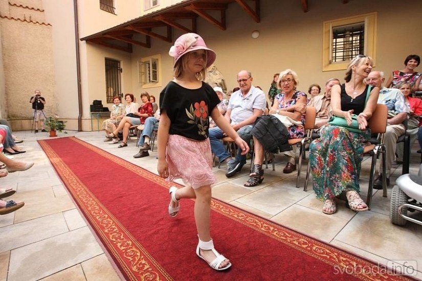 20170629215642-efdfea54-me