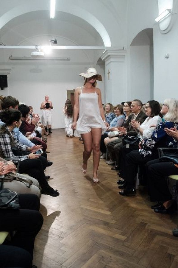 20181104163519-55697789-me