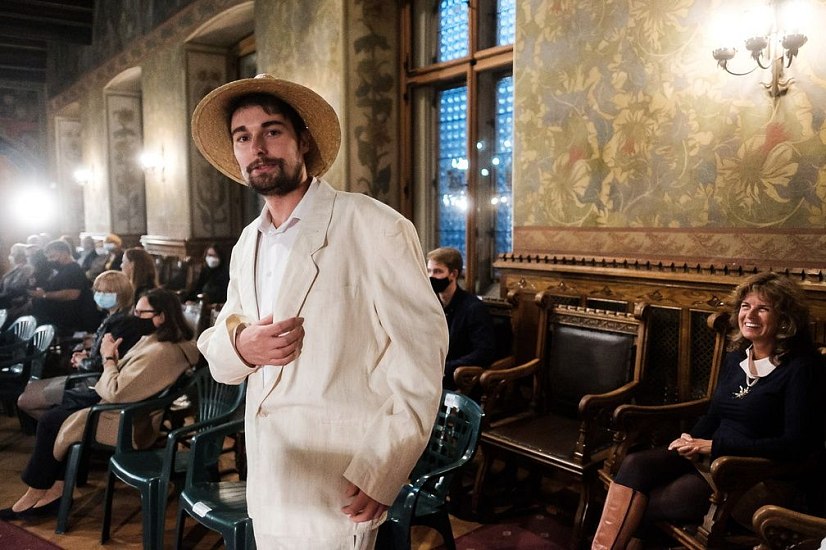 20201007010107-fafec461-la