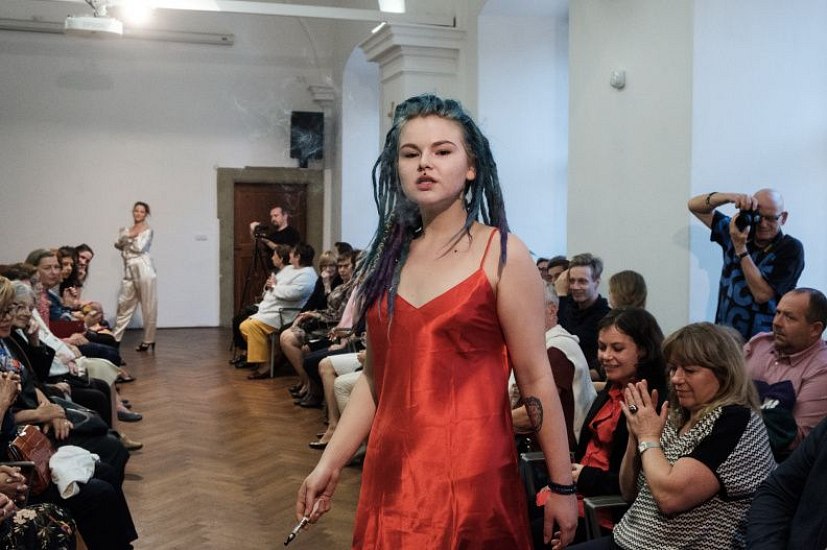 20181104180215-79732cc4-me