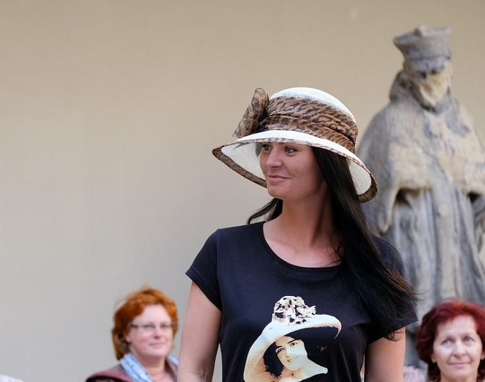 20170629215530-8c56fbe0-me