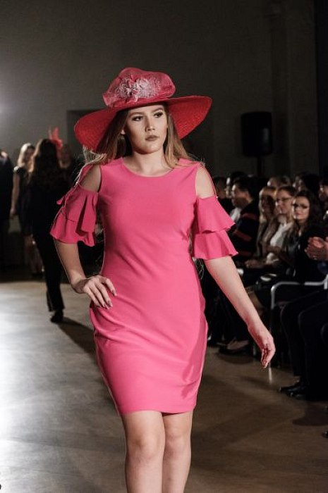 20181104201128-c95d1dbc-me