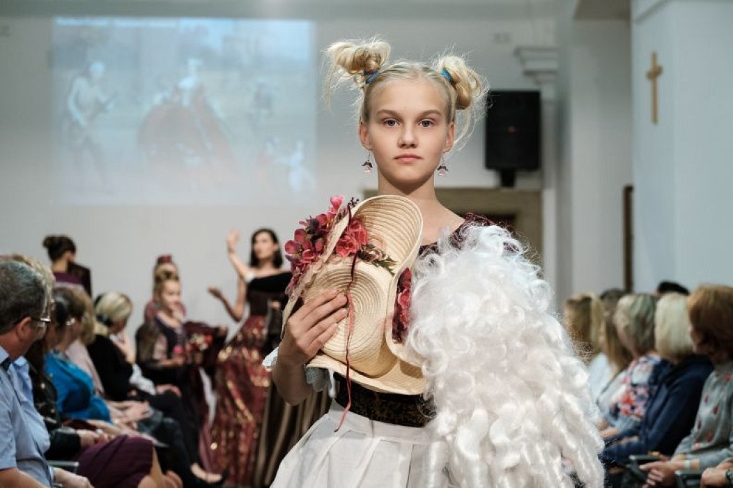 20191107223920-ee44fa38-me