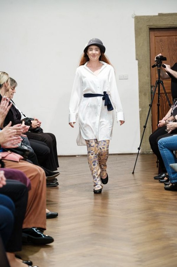 20191107212658-7bd86b15-la