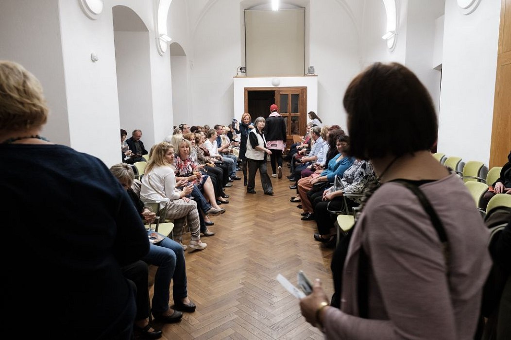 20191107205107-7976624c-la