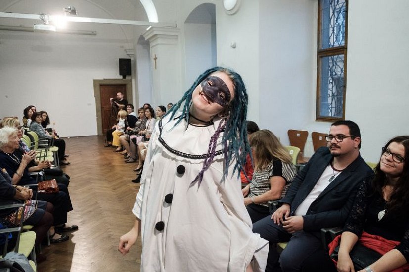 20181104184004-eba7e104-me