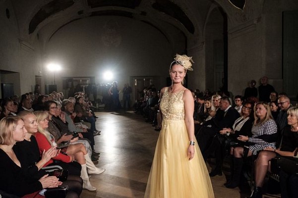 20181114192413-ae769ec4-me