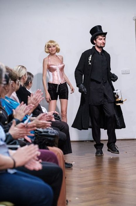 20191107221400-8bb72f5b-me