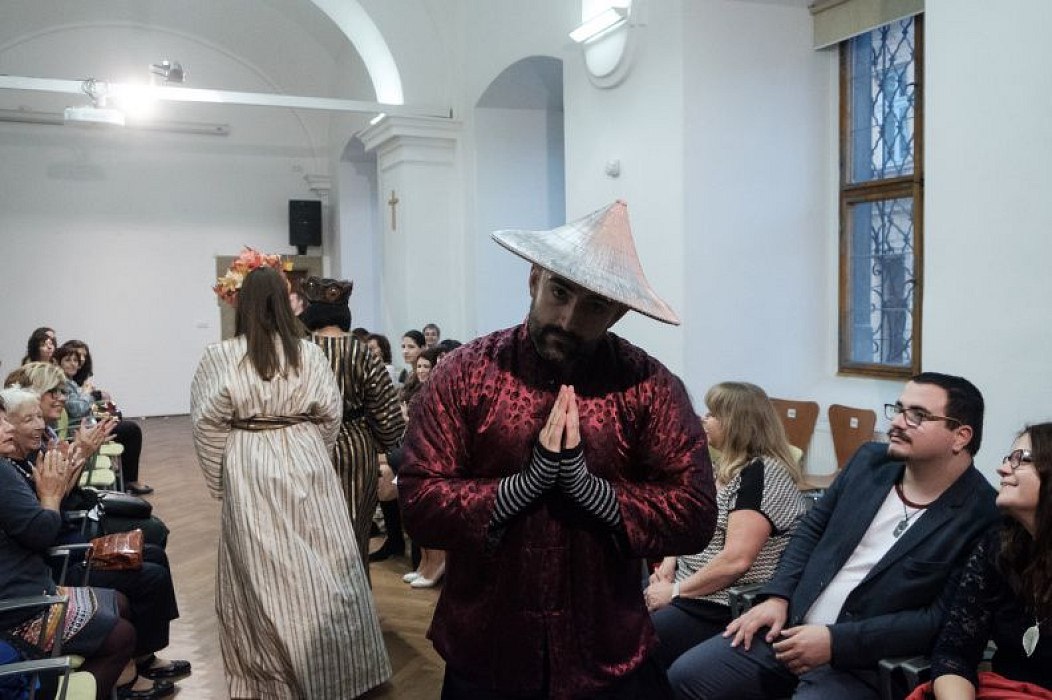 20181104184012-28d30646-me