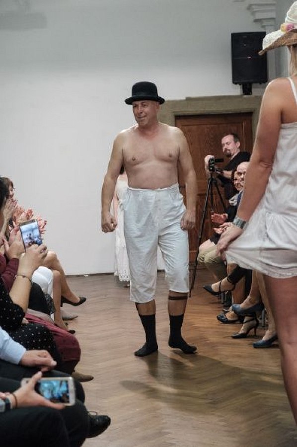 20181104163530-cb790c04-me