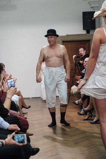 20181104163530-cb790c04-me