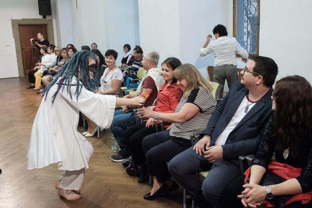 20181104184000-af2d3b06-me