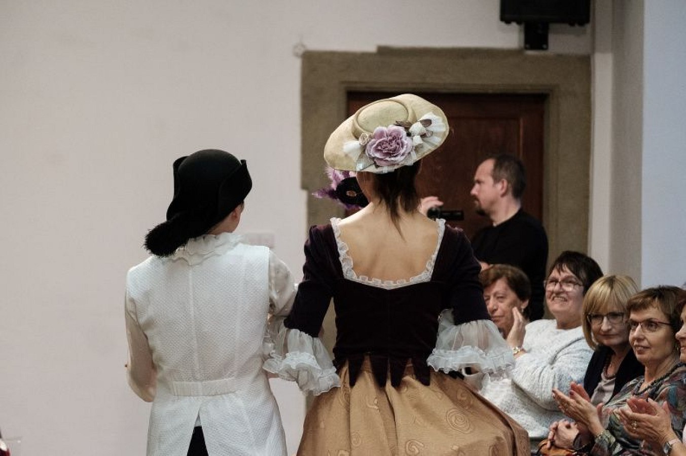 20181104183826-e518f6fd-me