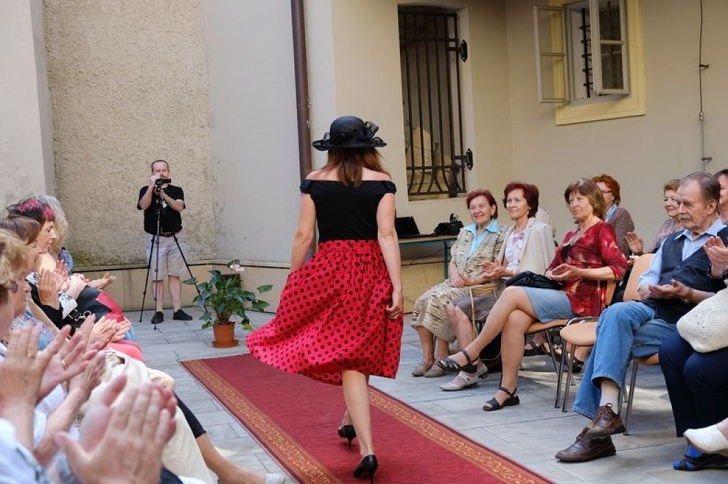 20170629215618-9f1f9713-me