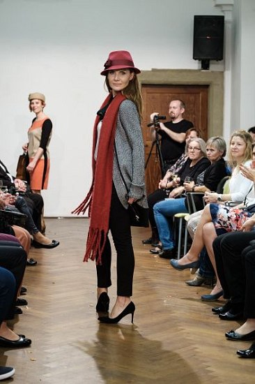 20191107215752-4ace9010-me