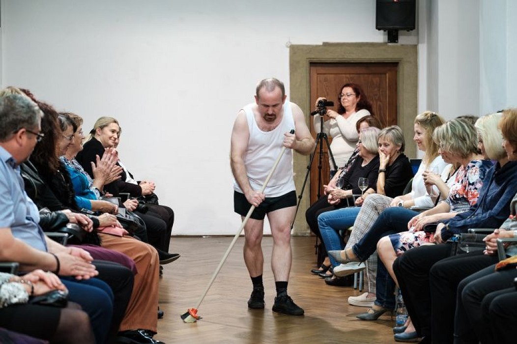 20191107213045-9e3fa12c-me